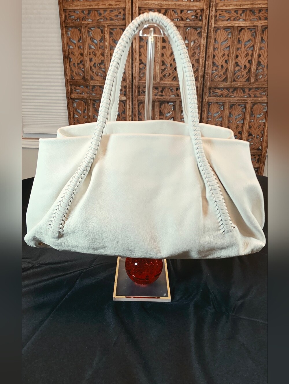 Salvatore Ferragamo White Soft Leather Shoulder Bag. Beautiful braided straps. - Picture 2 of 16